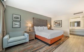 Best Western Plus King's Inn&Suites